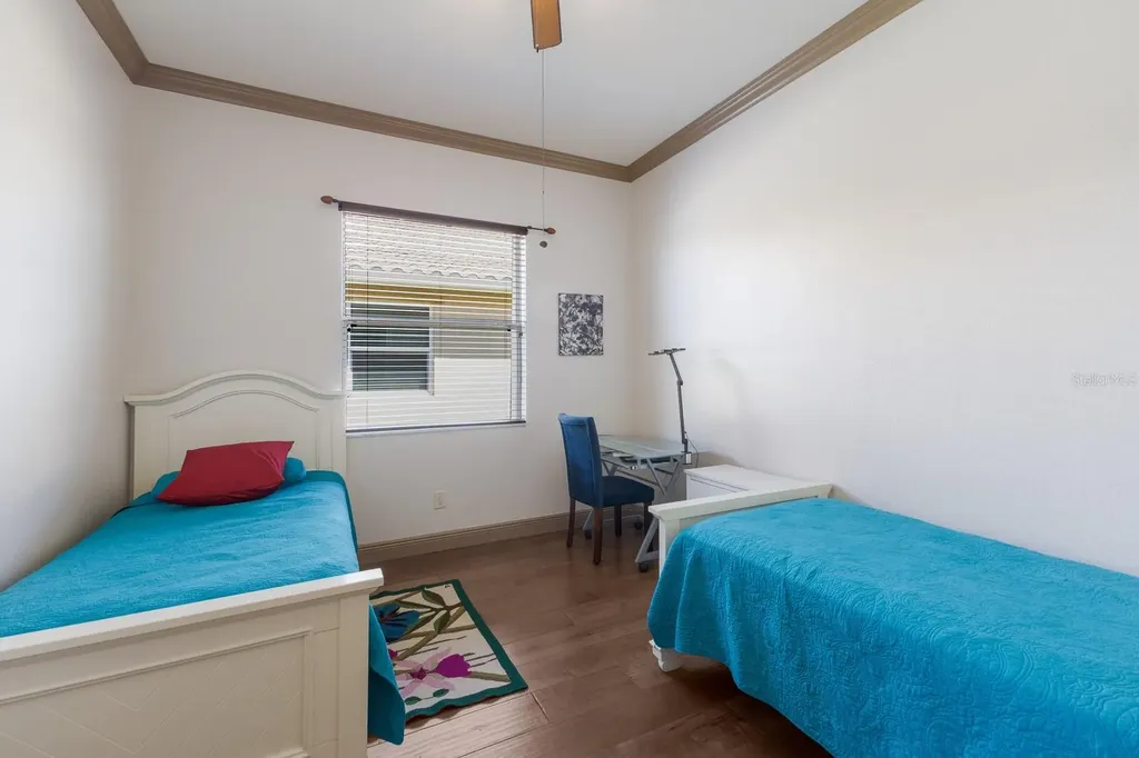 4134 63rd Terrace E Sarasota FL 34243
