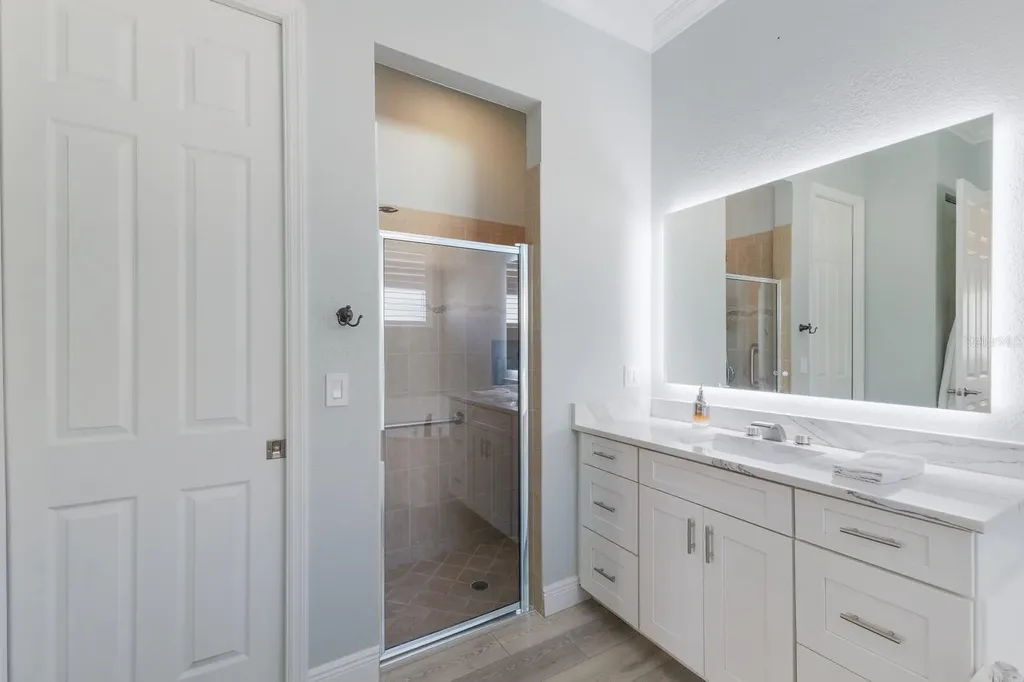 4134 63rd Terrace E Sarasota FL 34243