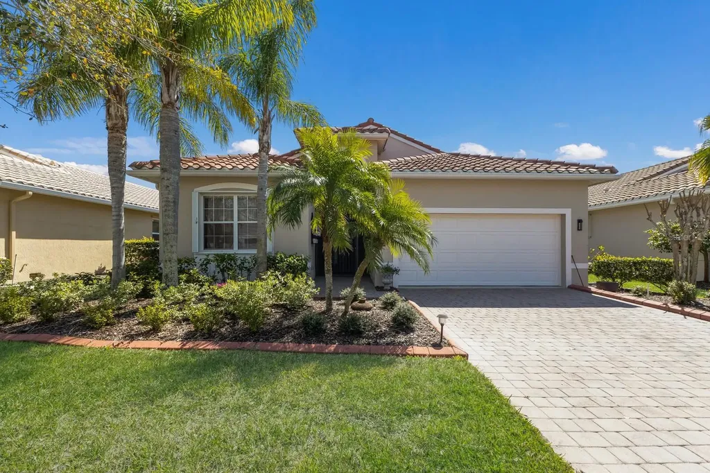 4134 63rd Terrace E Sarasota FL 34243