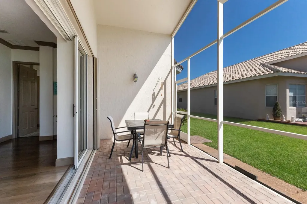 4134 63rd Terrace E Sarasota FL 34243