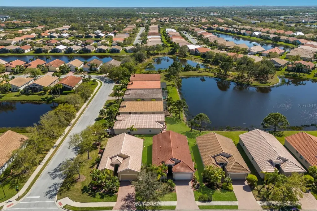 4134 63rd Terrace E Sarasota FL 34243
