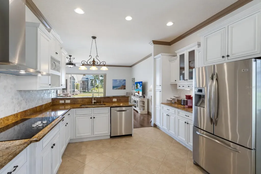 4134 63rd Terrace E Sarasota FL 34243