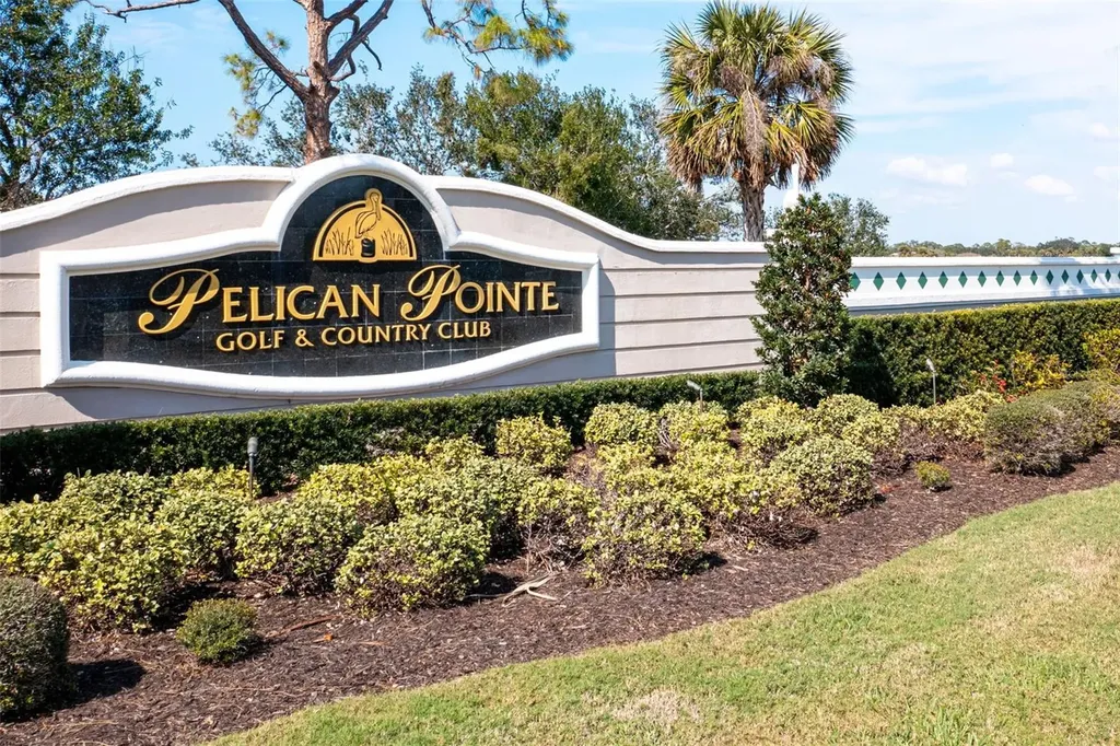 651 Back Nine Drive Venice FL 34285