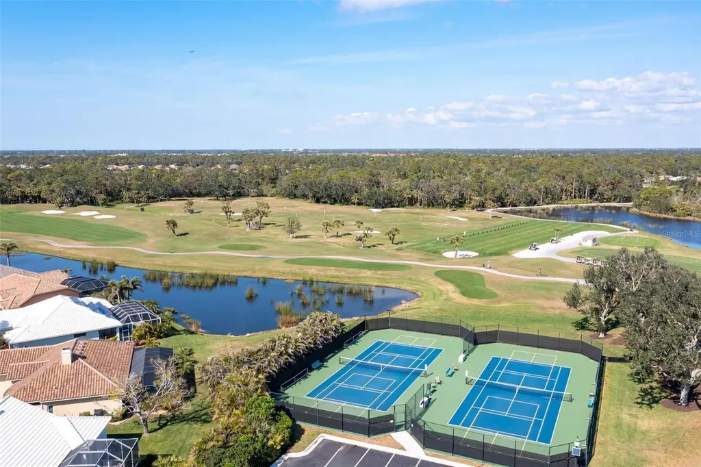 651 Back Nine Drive Venice FL 34285