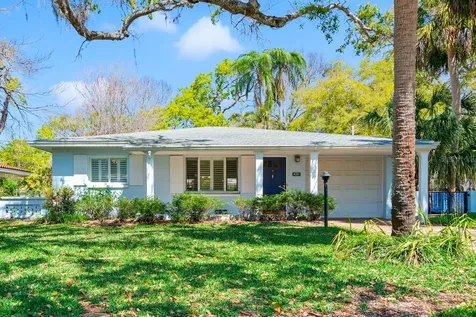 8285 28th Avenue N St Petersburg FL 33710