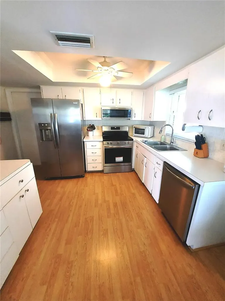 5427 Springwood Boulevard Pinellas Park FL 33782