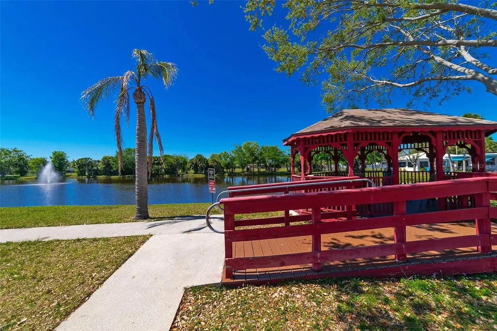 5427 Springwood Boulevard Pinellas Park FL 33782