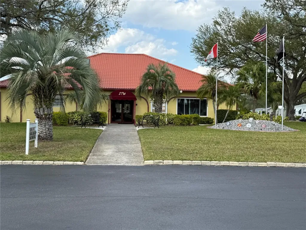 37542 Pinata Avenue Zephyrhills FL 33541