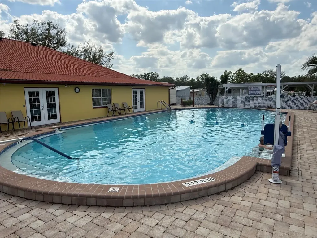 37542 Pinata Avenue Zephyrhills FL 33541
