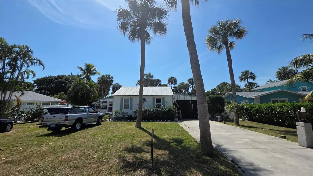 2212 NE Pelican Terrace Jensen Beach FL 34957