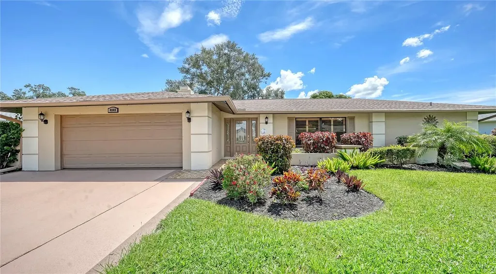 4848 Greywood Lane Sarasota FL 34235