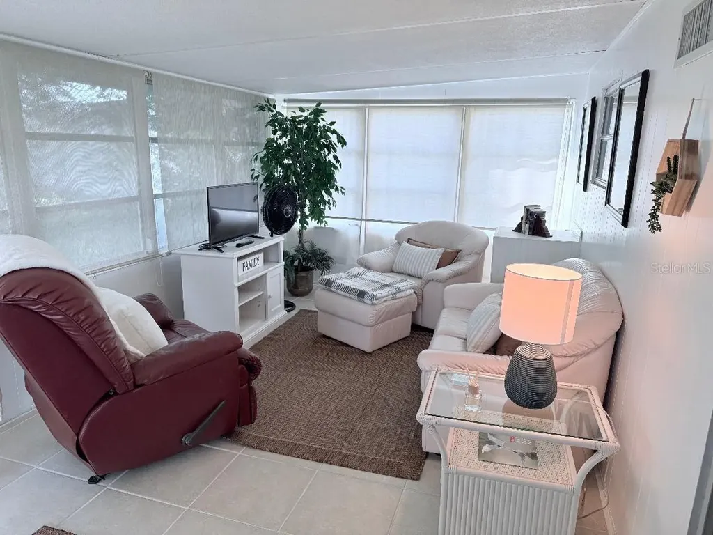 46 Washington Court Palm Harbor FL 34684