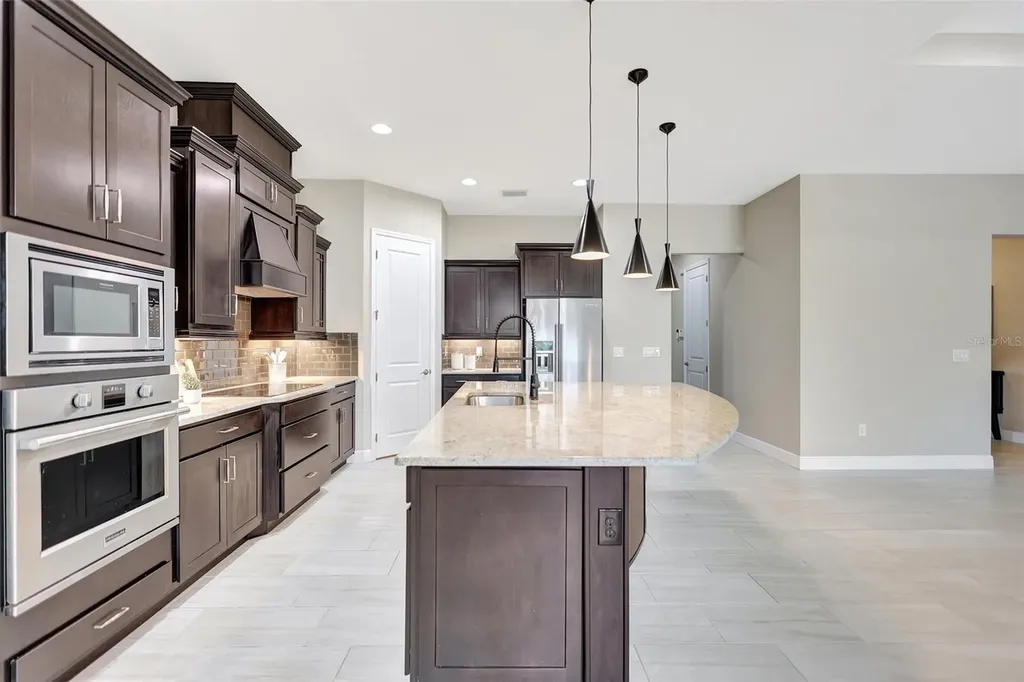 604 166th Street E Bradenton FL 34212