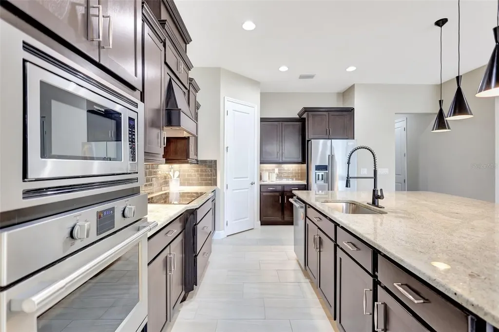 604 166th Street E Bradenton FL 34212