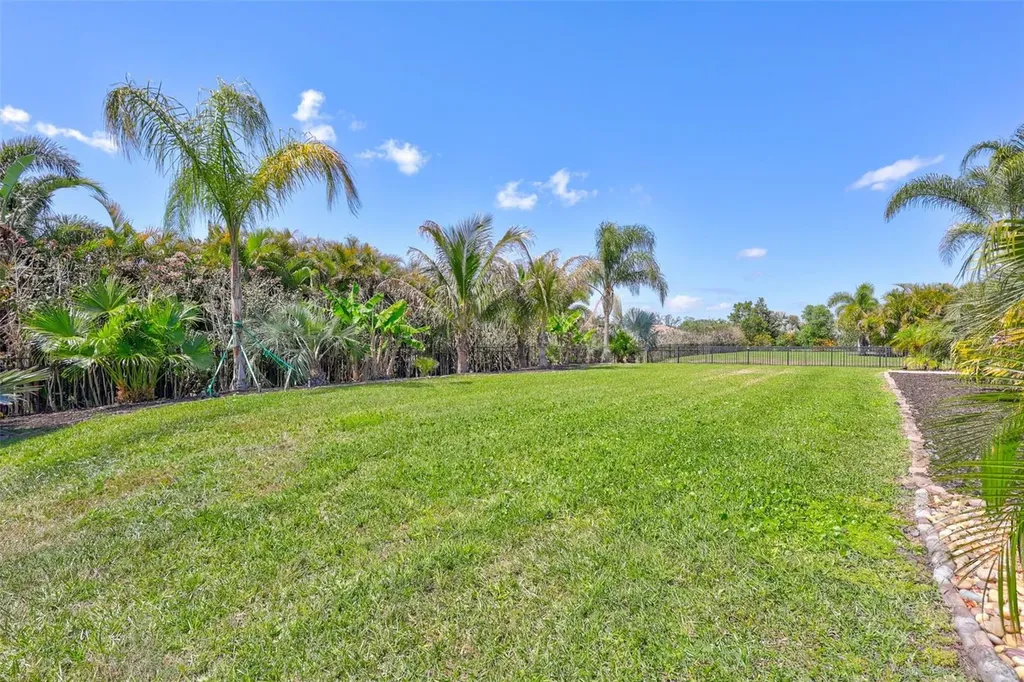 604 166th Street E Bradenton FL 34212