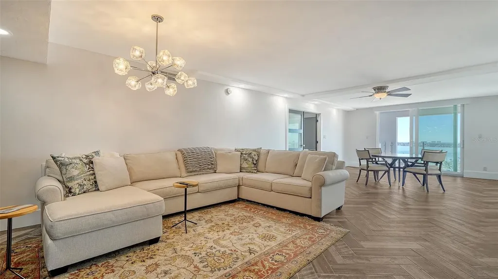 101 S Gulfstream Avenue Sarasota FL 34236