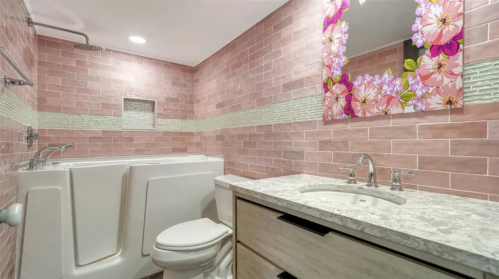 101 S Gulfstream Avenue Sarasota FL 34236