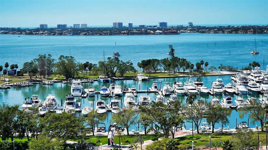 101 S Gulfstream Avenue Sarasota FL 34236