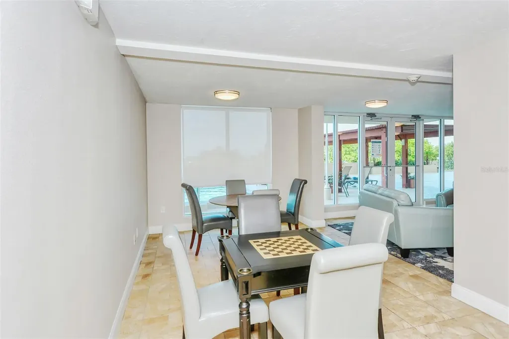101 S Gulfstream Avenue Sarasota FL 34236