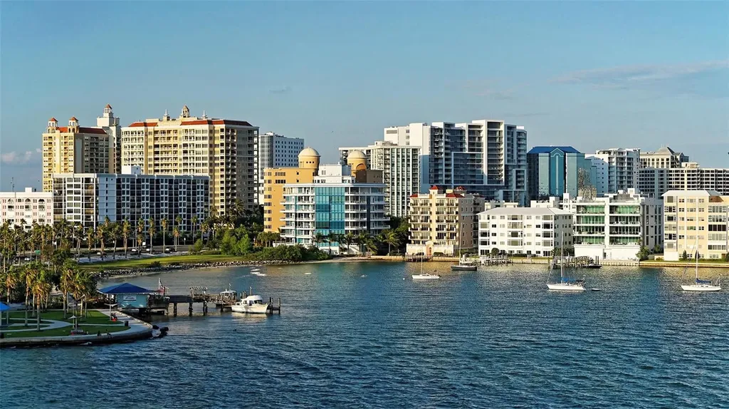 101 S Gulfstream Avenue Sarasota FL 34236