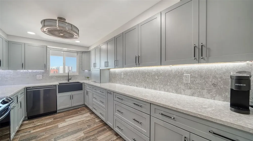 101 S Gulfstream Avenue Sarasota FL 34236