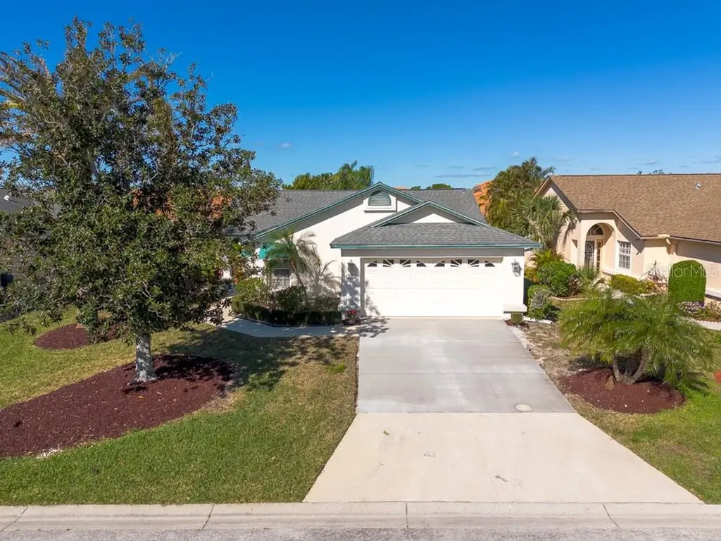 4802 Raintree Street Circle E Bradenton FL 34203