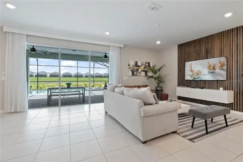 4321 Lana Avenue Davenport FL 33897