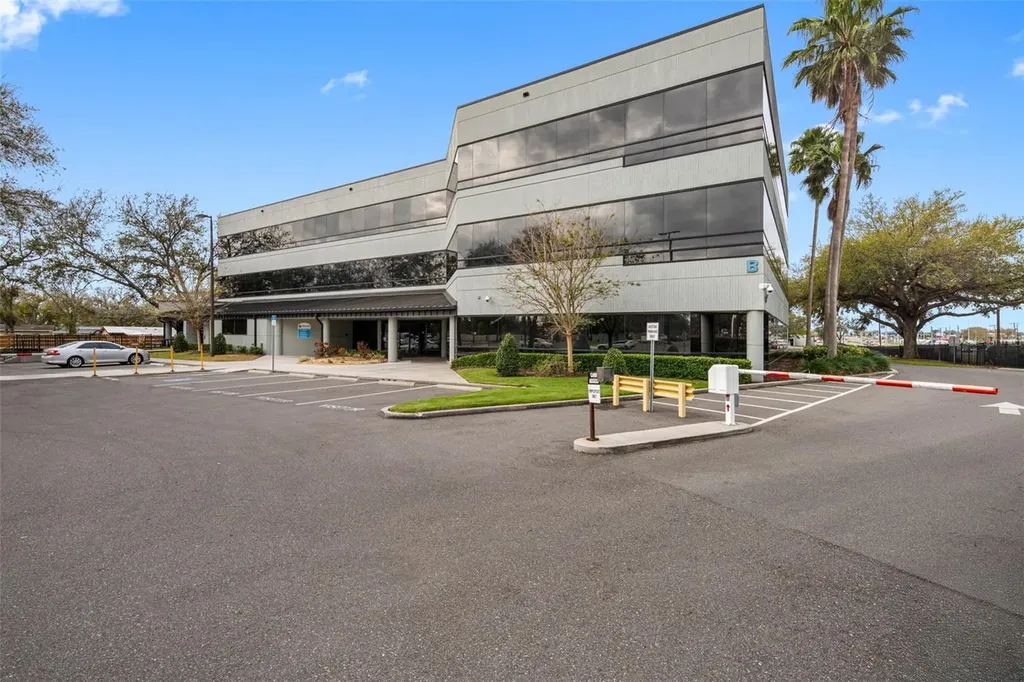 6801 E Hillsborough Avenue Tampa FL 33610