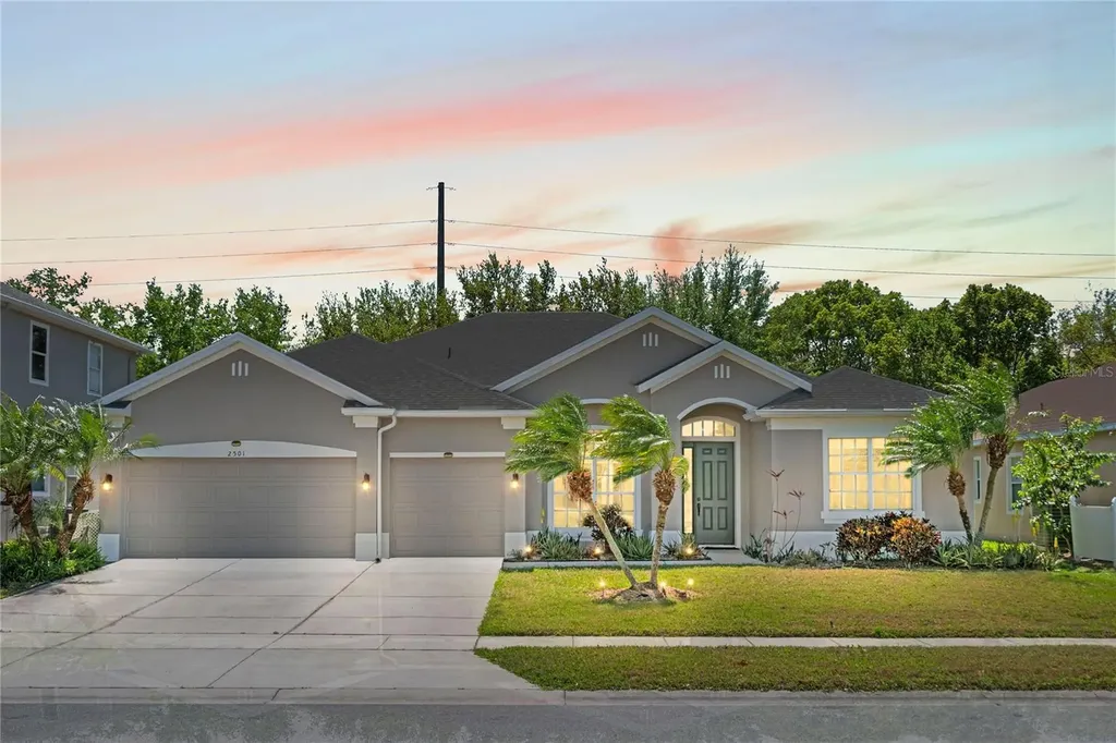 2501 Hinsdale Drive Kissimmee FL 34741