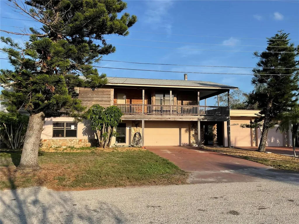 6907 21st Street W Bradenton FL 34207