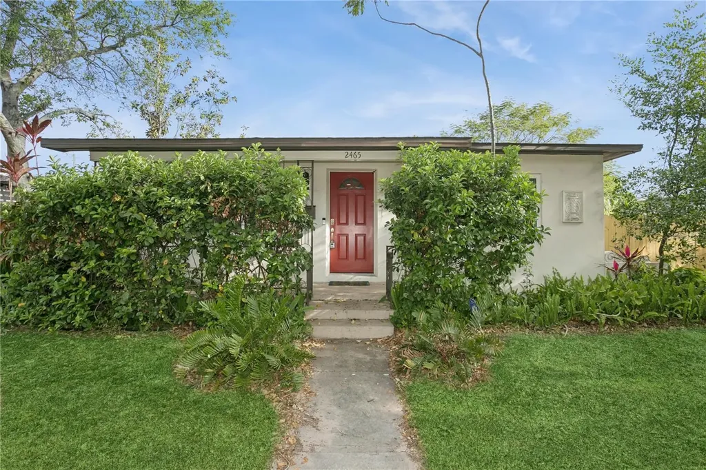 2465 9th Avenue N St Petersburg FL 33713