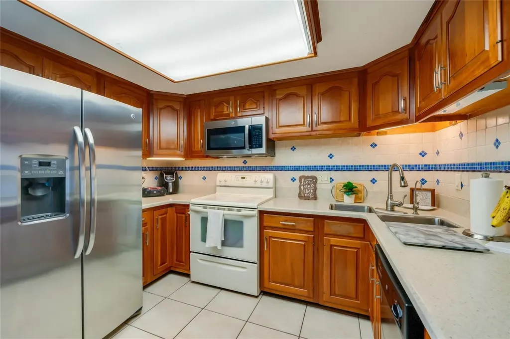 732 Marina Point Drive Daytona Beach FL 32114