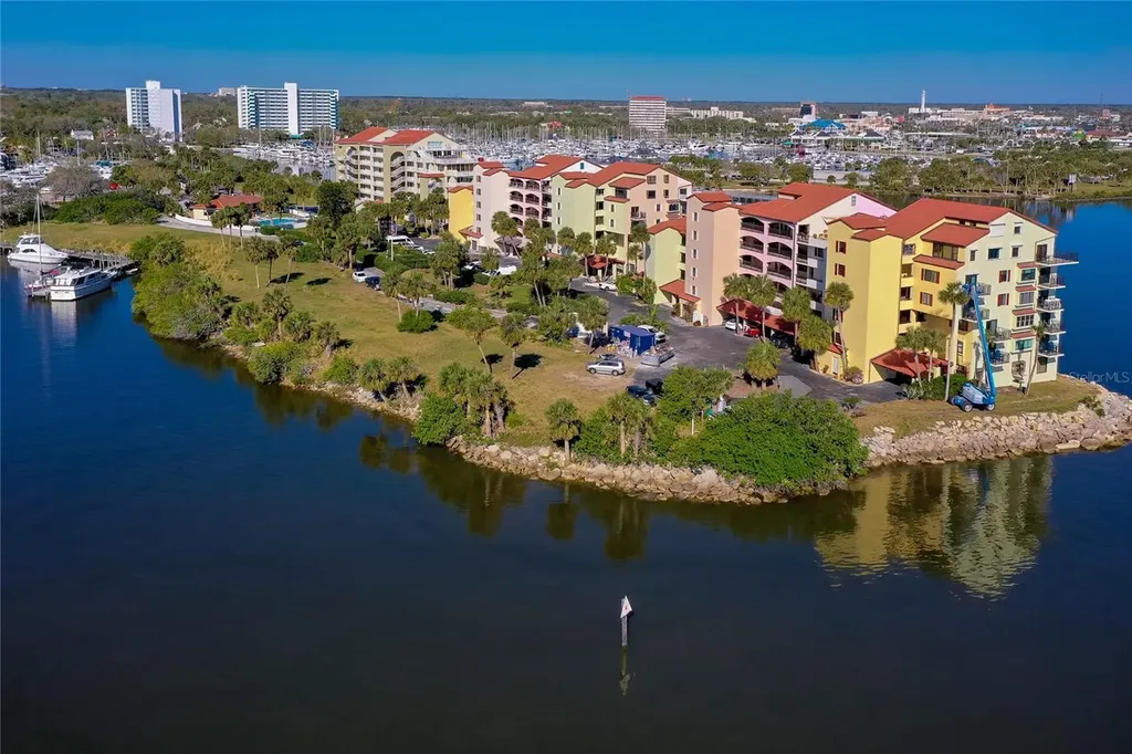 732 Marina Point Drive Daytona Beach FL 32114