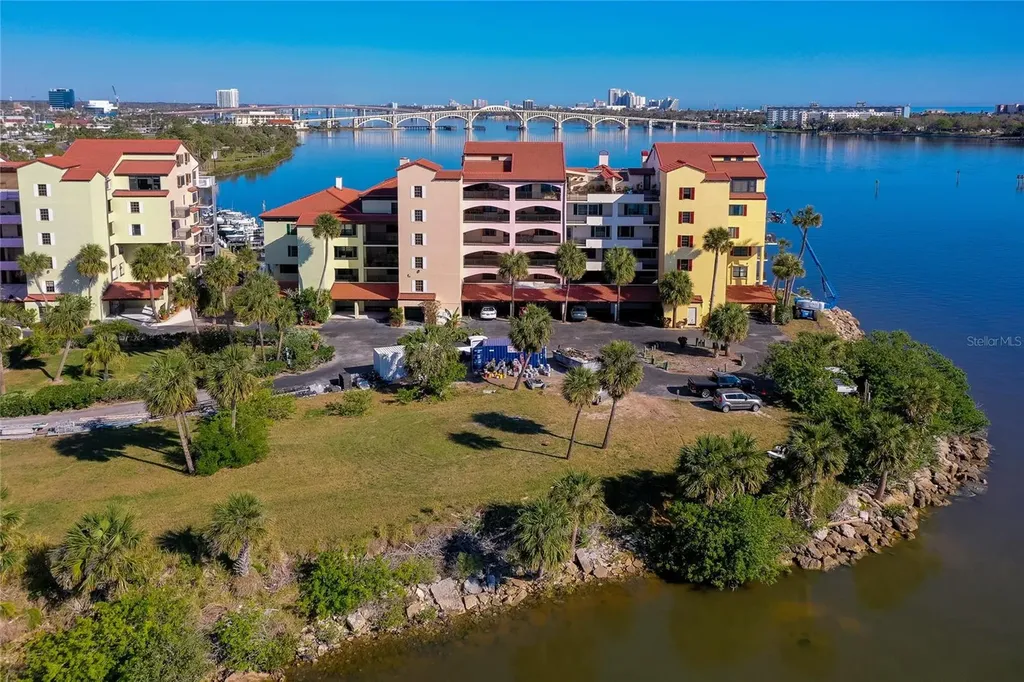 732 Marina Point Drive Daytona Beach FL 32114