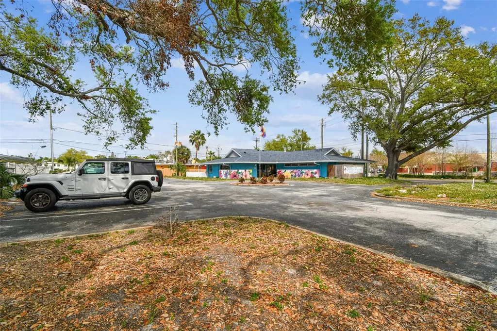 3501 1st Avenue S St Petersburg FL 33711
