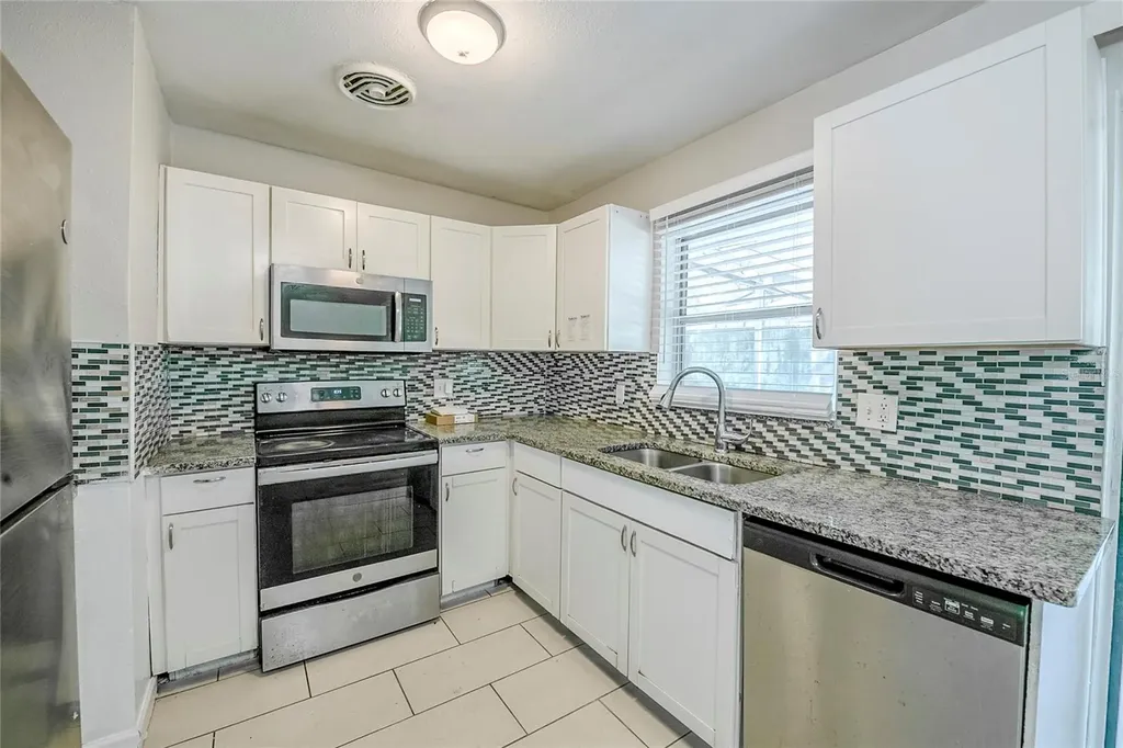 5210 Grandview Drive Orlando FL 32808