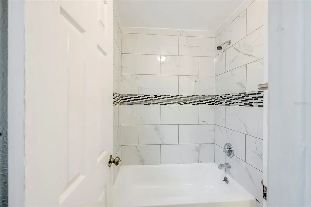 5210 Grandview Drive Orlando FL 32808