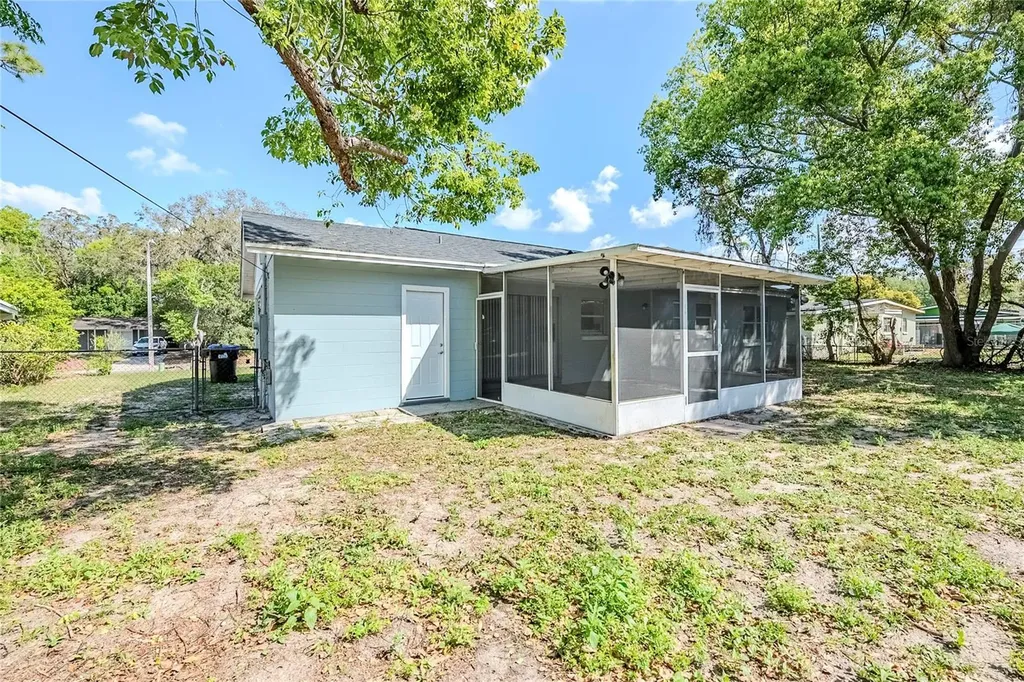 5210 Grandview Drive Orlando FL 32808
