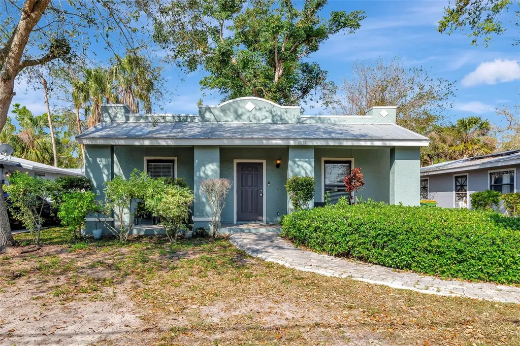 2021 Central Avenue Sarasota FL 34234