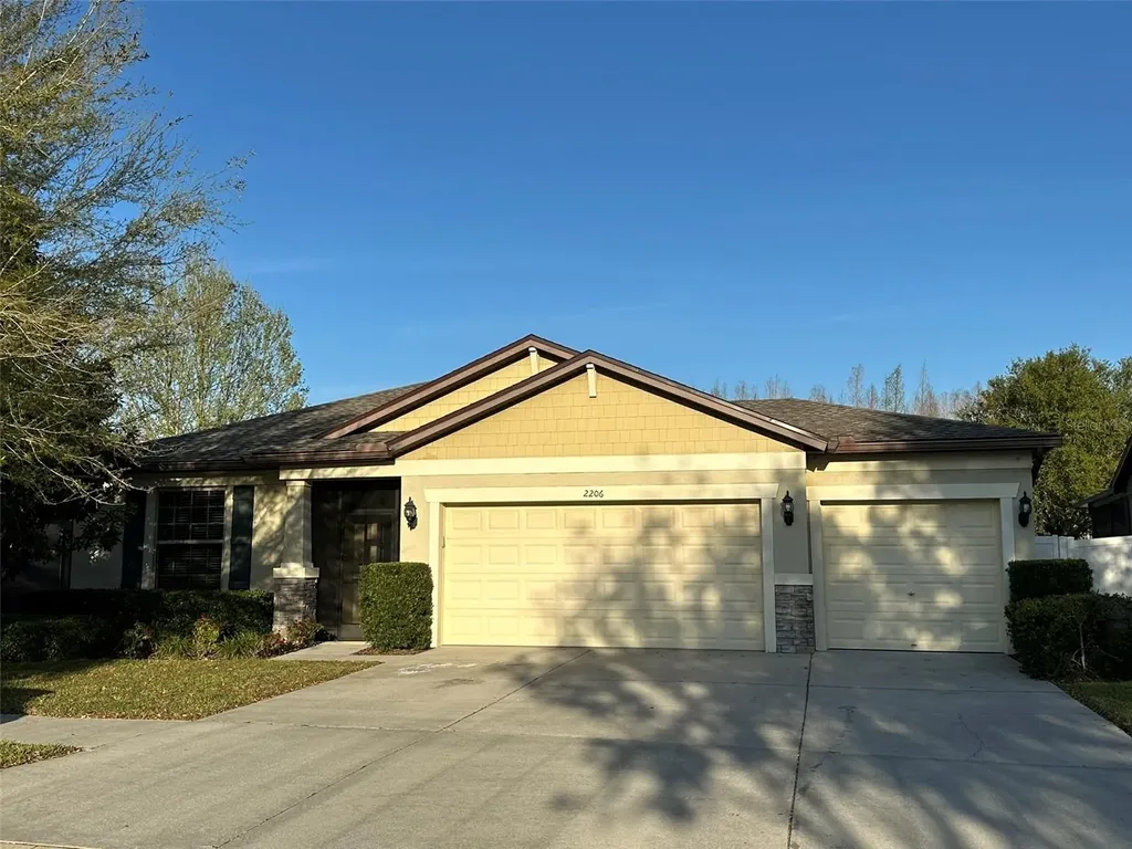 2206 Landside Drive Valrico FL 33594