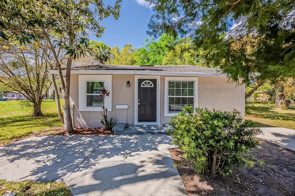 1306 Shepherd Avenue Sanford FL 32771