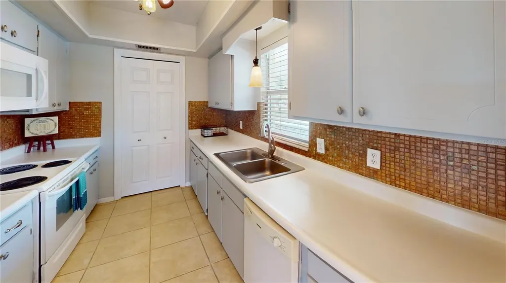136 N Verona Avenue Avon Park FL 33825