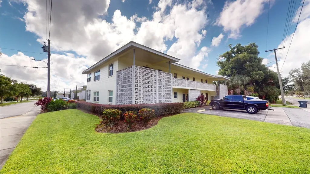 136 N Verona Avenue Avon Park FL 33825