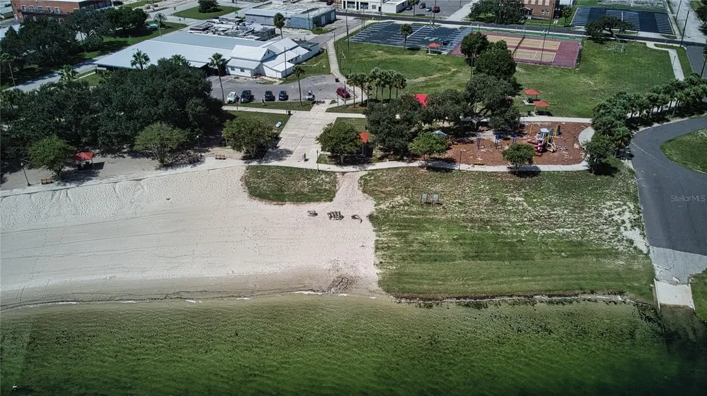 136 N Verona Avenue Avon Park FL 33825