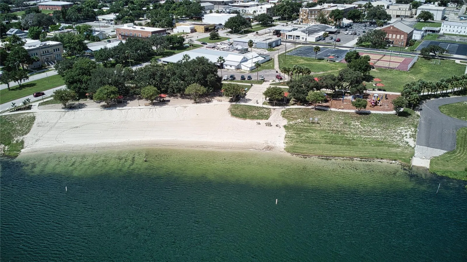 136 N Verona Avenue Avon Park FL 33825