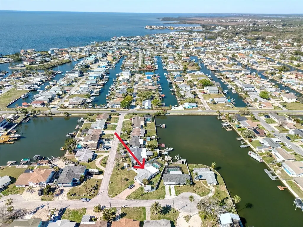 13630 Lagoon Drive Hudson FL 34667