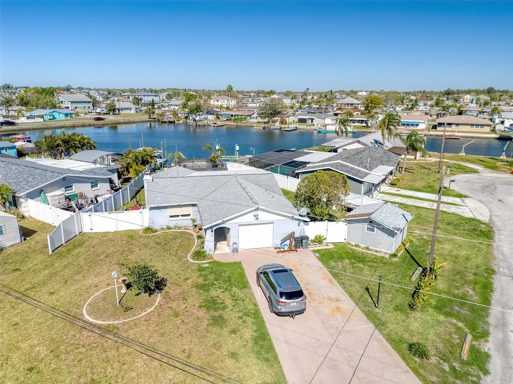 13630 Lagoon Drive Hudson FL 34667