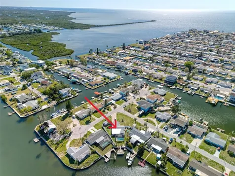 13630 Lagoon Drive Hudson FL 34667
