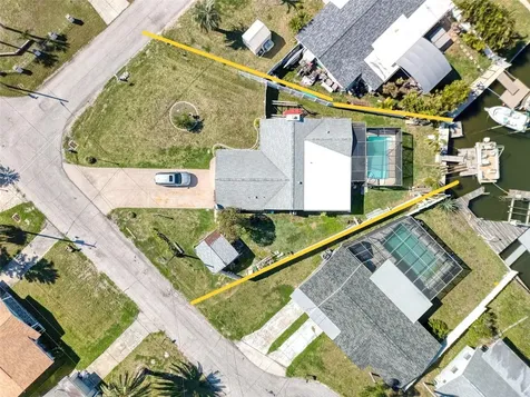13630 Lagoon Drive Hudson FL 34667