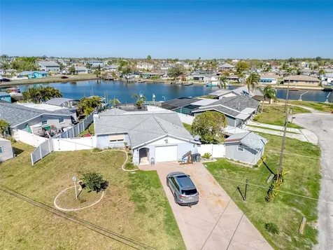 13630 Lagoon Drive Hudson FL 34667